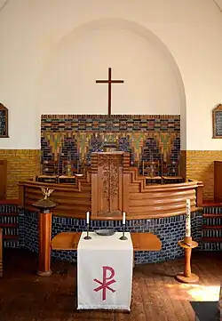 Interieur met preekstoel