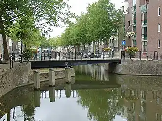 De Dirck Crabethbrug over de Gouwe nabij de Turfmarkt