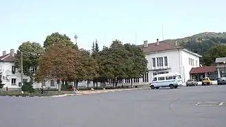 Het burgemeestershuis en het gemeenschapscentrum