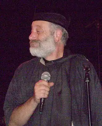 Belinfante tijdens een optreden met Doe Maar in 2008