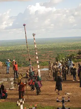 Dogon-ceremonie met maskers
