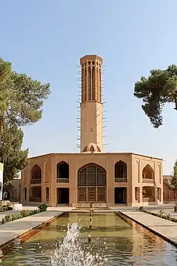 De windvanger van Dolat Abad in Yazd, Iran — een van de hoogste in werking zijnde windvangers.