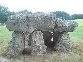 Dolmen de Maupertuis