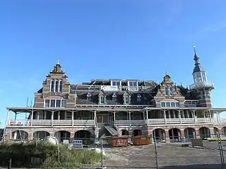 Vooraanzicht van het Badpaviljoen