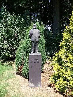 ds H. van Lunzen, standbeeld in Odoorn