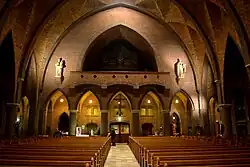 Interieur richting het hoofdorgel