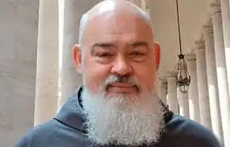 Dominique Mathieu in zijn habijt van de minorieten