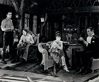 Scène uit Don't Tell Everything