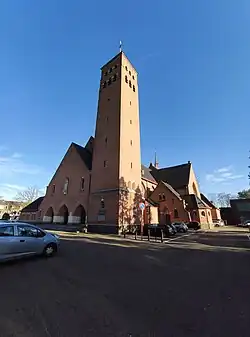 De Don Boscokerk in de wijk