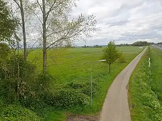 Olevoortseweg met achteraan de foto het gehucht Doornsteeg.