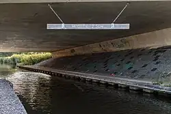 De brug in de A7 met een doorvaarthoogte van 2,5 meter