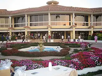 Achtergevel van de clubhuis