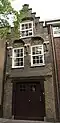 Pand met Dordtse trapgevel