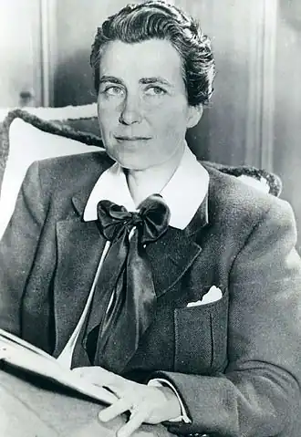 Dorothy Arzner (1934)