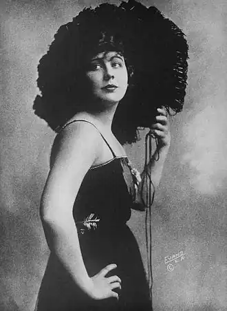 Dorothy Dalton in Photoplay, november 1918