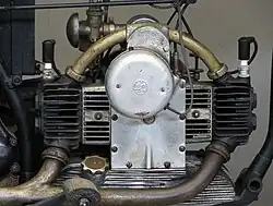 In 1929 kregen ook de 350cc-modellen een carterpan en wet-sumpsmering