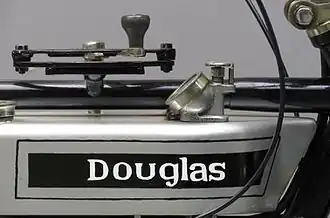 Het bijzondere "Tram Driver" schakelmechanisme van Douglas