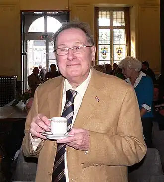 Dr. Ubachs op 81-jarige leeftijd bij de boekpresentatie van de 3e, herziene druk van Tweeduizend jaar Maastricht in het Stadhuis van Maastricht (2006)