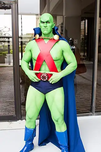 Cosplayer - Martian Manhunter tijdens Dragon Con 2013.