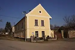 Huis in het dorp (2)