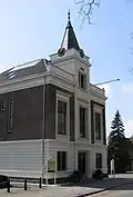 Voormalige raadhuis (1890) van Dubbeldam aan de Dubbelsteynlaan West (rijksmonument) te Dordrecht