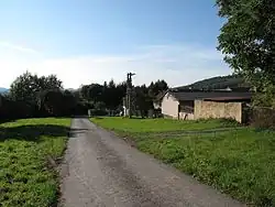 Weg door het dorp (2014)