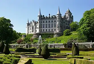 Dunrobin Castle van de zeezijde