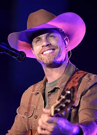 Dustin Lynch in 2021