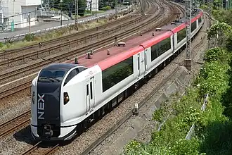 Een E259 treinstel voor de Narita Express