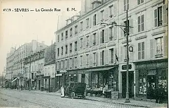 De oude N10 in Sèvres