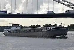 Donna, voorheen Staalwijk (1961) op de Boven-Merwede