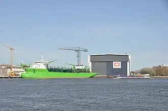 Congo River afgemeerd voor de scheepswerf