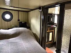 Met nagenoeg authentiek interieur