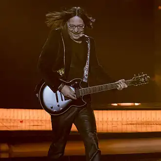 Bledar Sejko tijdens het Eurovisiesongfestival 2013