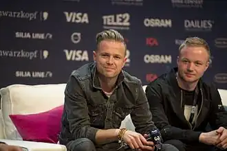 Nicky Byrne (l) tijdens het Eurovisiesongfestival 2016