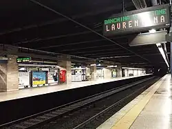 Een blik in westelijke richting vanaf het noordelijke perron.