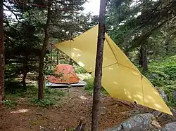 Tenten op een kampeersite langs de sectie gekend als "The Spout Path"