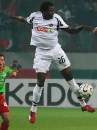 Femi in het shirt van FC Midtjylland