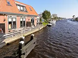 In zuidoostelijke richting