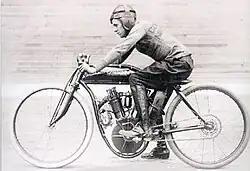 Eddie Hasha was een van de vele slachtoffers van Board track racing. Tijdens deze wedstrijd in 1912 in Newark (New Jersey) raakte hij de reling, waarbij een jonge toeschouwer gedood werd omdat hij zijn hoofd over de reling had gestoken. Eddie vloog de tribune in en overleed onmiddellijk, net als drie jongens en een jonge man. Zijn motor viel terug op de baan en raakte een andere coureur, Johnny Albright. Hij overleed vier uur later.