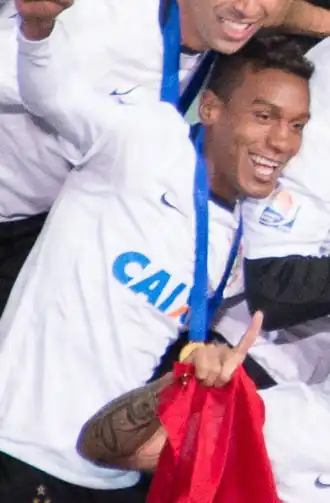 Edeilson viert Wereldkampioenschap voetbal voor clubs 2012 met SC Corinthians.