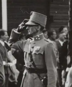 Kapitein Eduard Voorwinden tijdens defilé in Den Haag, 1941.