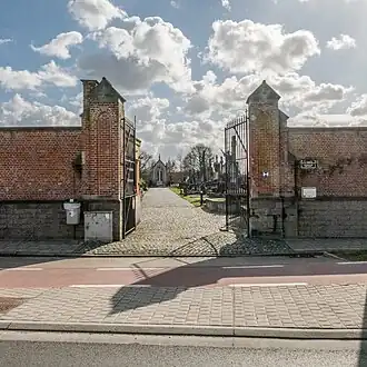 Toegang tot de begraafplaats