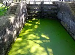 Eemnessersluis met de in 1993 vervangen sluisdeuren