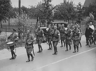 Een detachement van de Koloniale Reserve onderweg op de vierde dag van de 24e Vierdaagse.