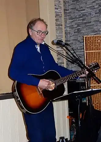 Egbert Meyers tijdens een van zijn laatste optredens, 23 januari 2020 bij de Historische Vereniging in Gieten