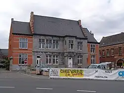 Het voormalig landhuis van de familie van Egmont op de Grote Markt