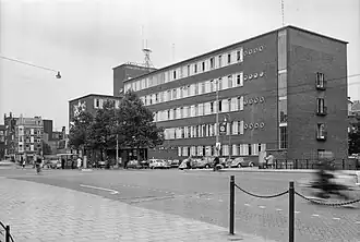 Rechts: balustrades van de brug in 1963