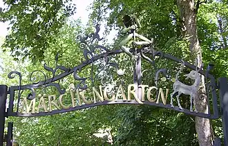 De naam van het park boven de entreepoort