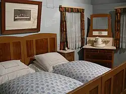 Inrichting van een slaapkamer, jaren 1920-1950